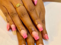 Nails 